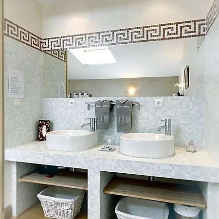 Bed & Breakfast Maison Ardure 4*